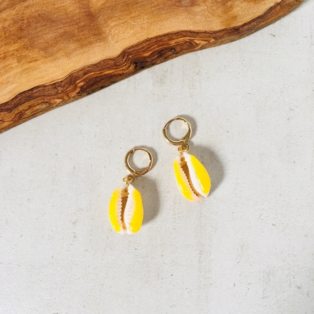 Colorful Shell Earrings Yellow